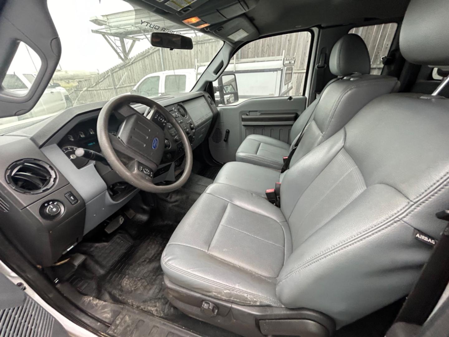 2015 White Ford F-350 SD (1FD7X3A66FE) with an 6.2L V8 F SOHC 16V engine, Automatic transmission, located at 1687 Business 35 S, New Braunfels, TX, 78130, (830) 625-7159, 29.655487, -98.051491 - Photo#8